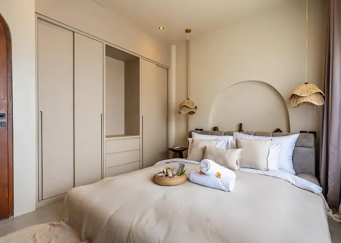 Amani 4 New, Luxury, Mediterranean, Private Pool, Villa *