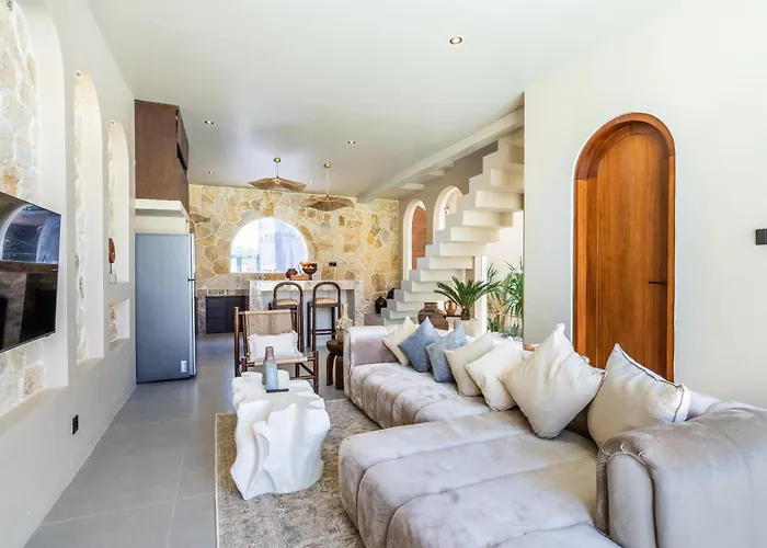 Amani 4 New, Luxury, Mediterranean, Private Pool,